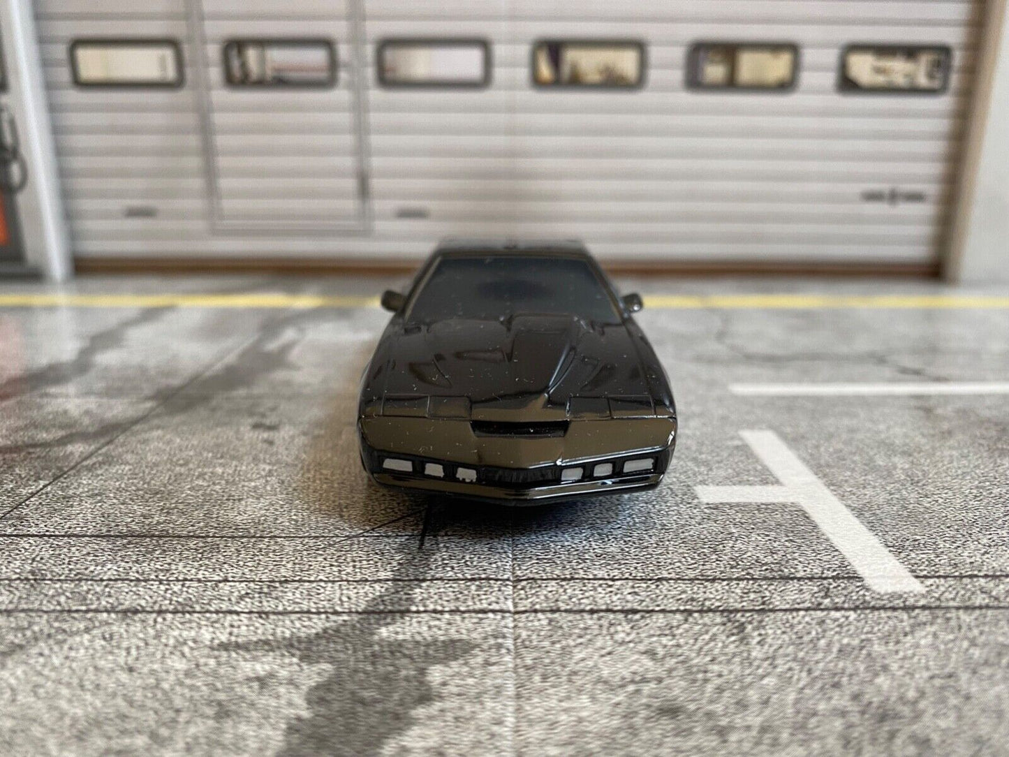 KITT Knight Rider mit funktionierenden Scanner Licht & Sound K.I.T.T 1:43 SALE️