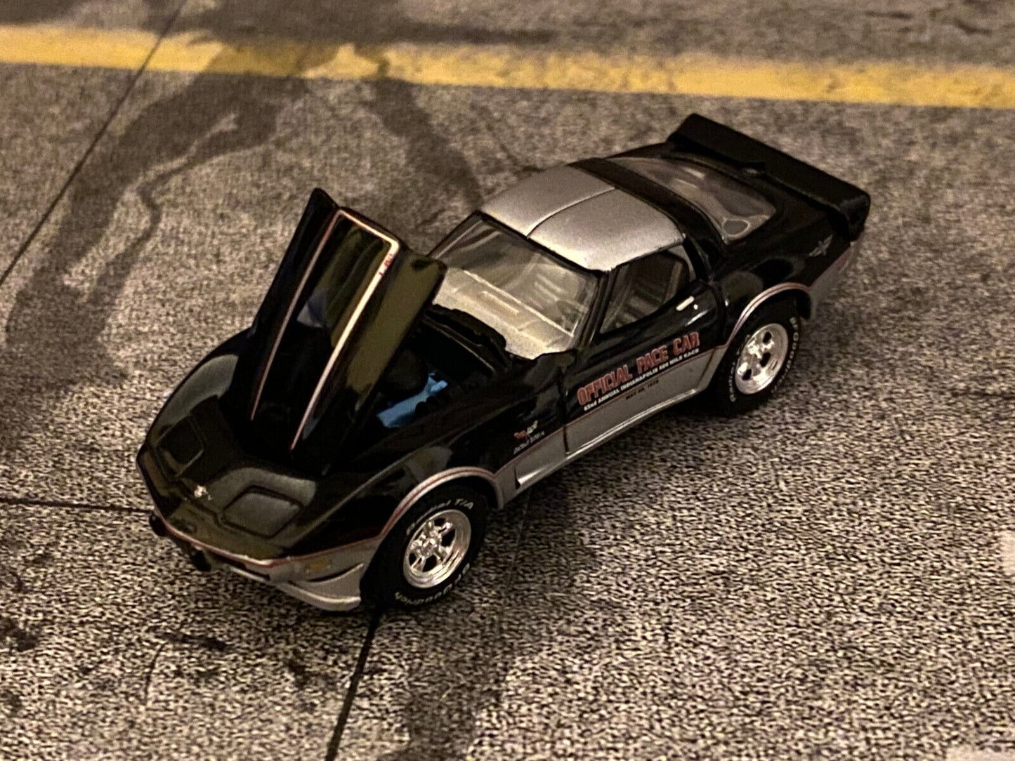 Chevrolet Corvette Pace Car Metall Greenlight 1:64