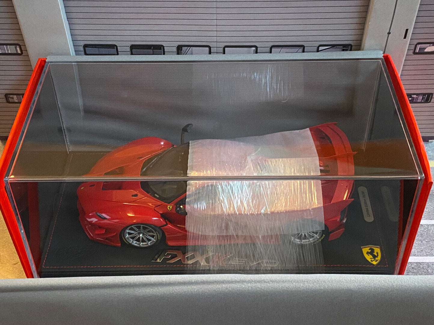 Ferrari FXX K Evo Rosso Corsa FXXK Metall DieCast BBR Neu in OVP + Vitrine 1:18