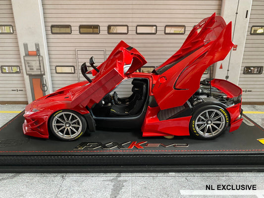 Ferrari FXX-K Evo Hybrid 6.3 V12 Metall DieCast + Vitrine Neu in OVP new in box BBR High End 1:18