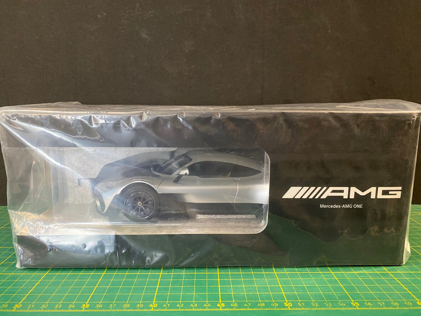 Mercedes-AMG One "Dealer Edition" silber DieCast NZG Neu in OVP new in box 1:18