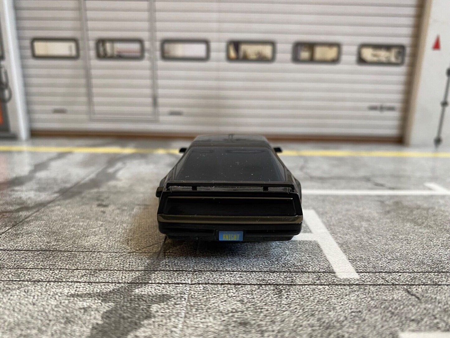 KITT Knight Rider mit funktionierenden Scanner Licht & Sound K.I.T.T 1:43 SALE️