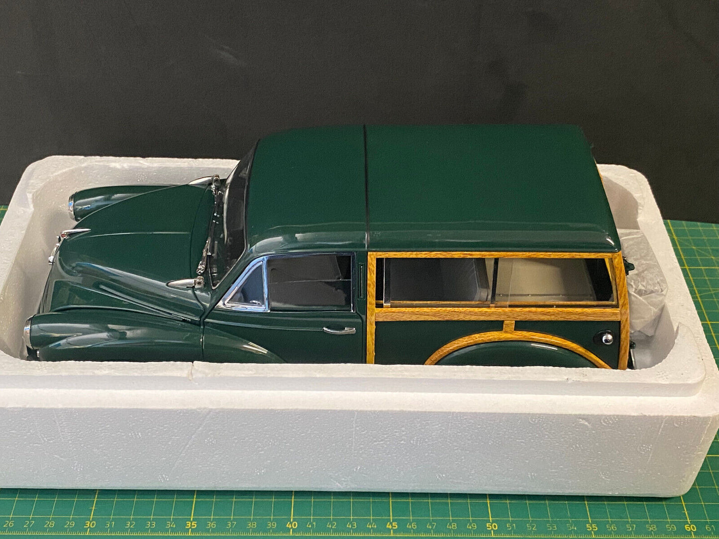 Morris Minor 1000 Traveller 1956 Dunkelgrün Dark Green SunStar 4791 Neu OVP 1:12