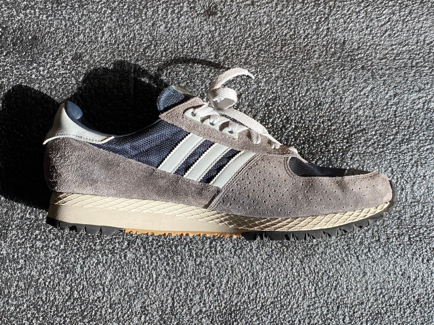 Adidas City Marathon PT 42/195 vintage New York cw US 12 UK 11,5 EUR 46 ⅔