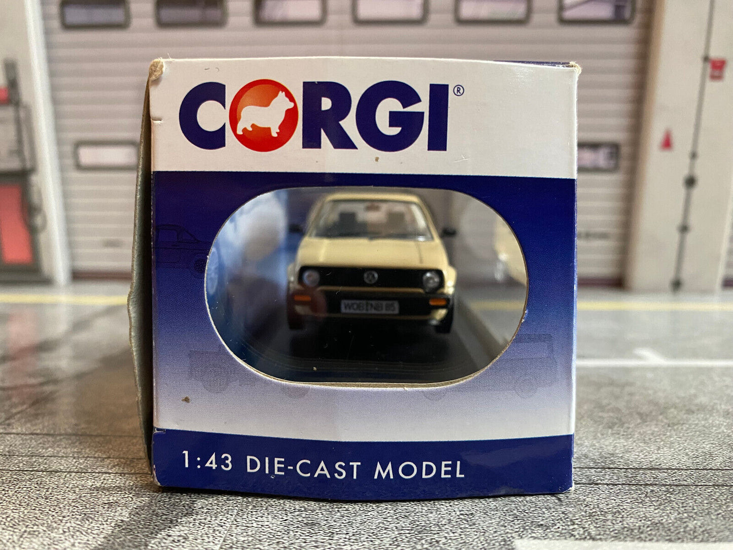 VW Golf 2 1,3 C (19E) Mk2 Nevada Beige Deutsche Version LHD Vanguards Corgi 1:43