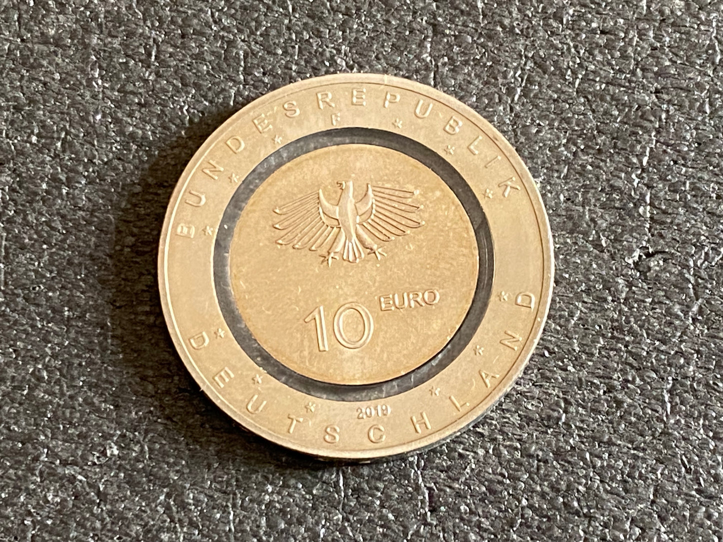 10 EURO 2019 "In der Luft" durchsichtiger Polymerring Prägestätte F