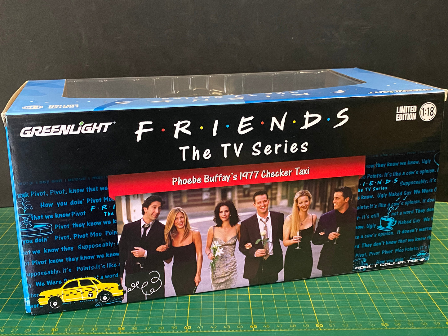 Phoebe Buffay´s 1977 Checker Taxi Cab FRIENDS TV-Serie Greenlight 12887 NEU 1:18