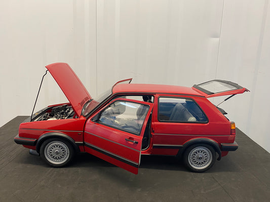 VW Golf 2 GTI Typ 19E mit BBS Felgen fertig montiert mit Mängeln Metall Hachette 1:8
