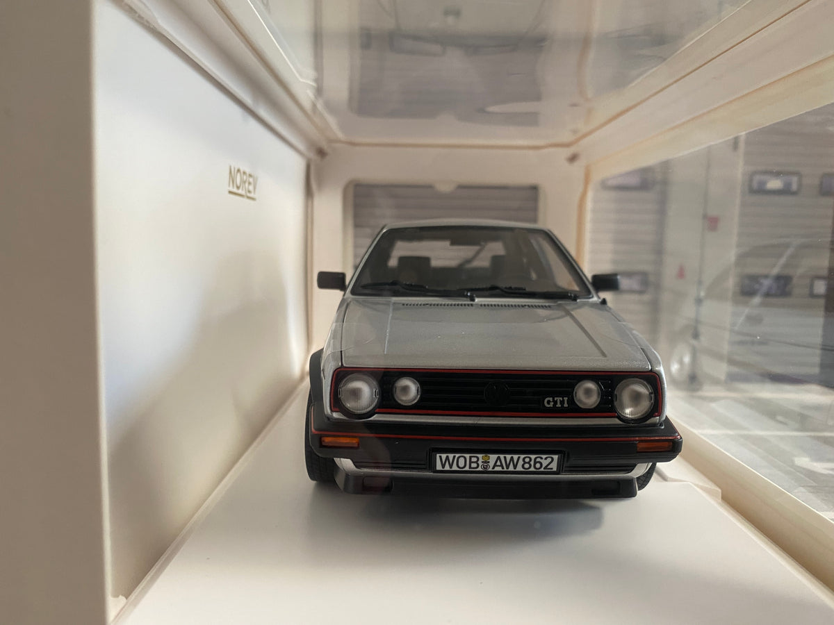 VW Golf 2 GTI (1989) 19E Diamant Silber Norev Neu in OVP 1:18