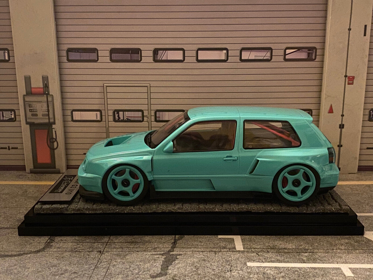 VW Golf III GTI G3V10 JP Performance G3 V10 Umbau auf 2-Sitzer Einzelstück + Vitrine 1:18