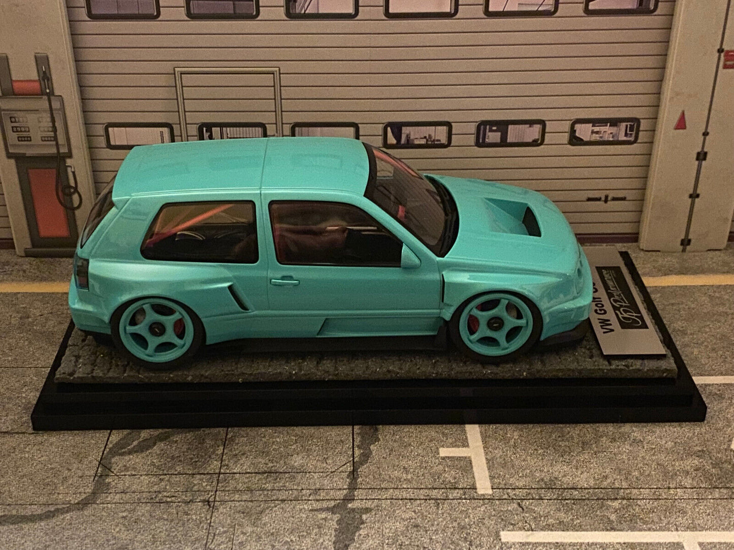 VW Golf III GTI G3V10 JP Performance G3 V10 Umbau auf 2-Sitzer Einzelstück + Vitrine 1:18