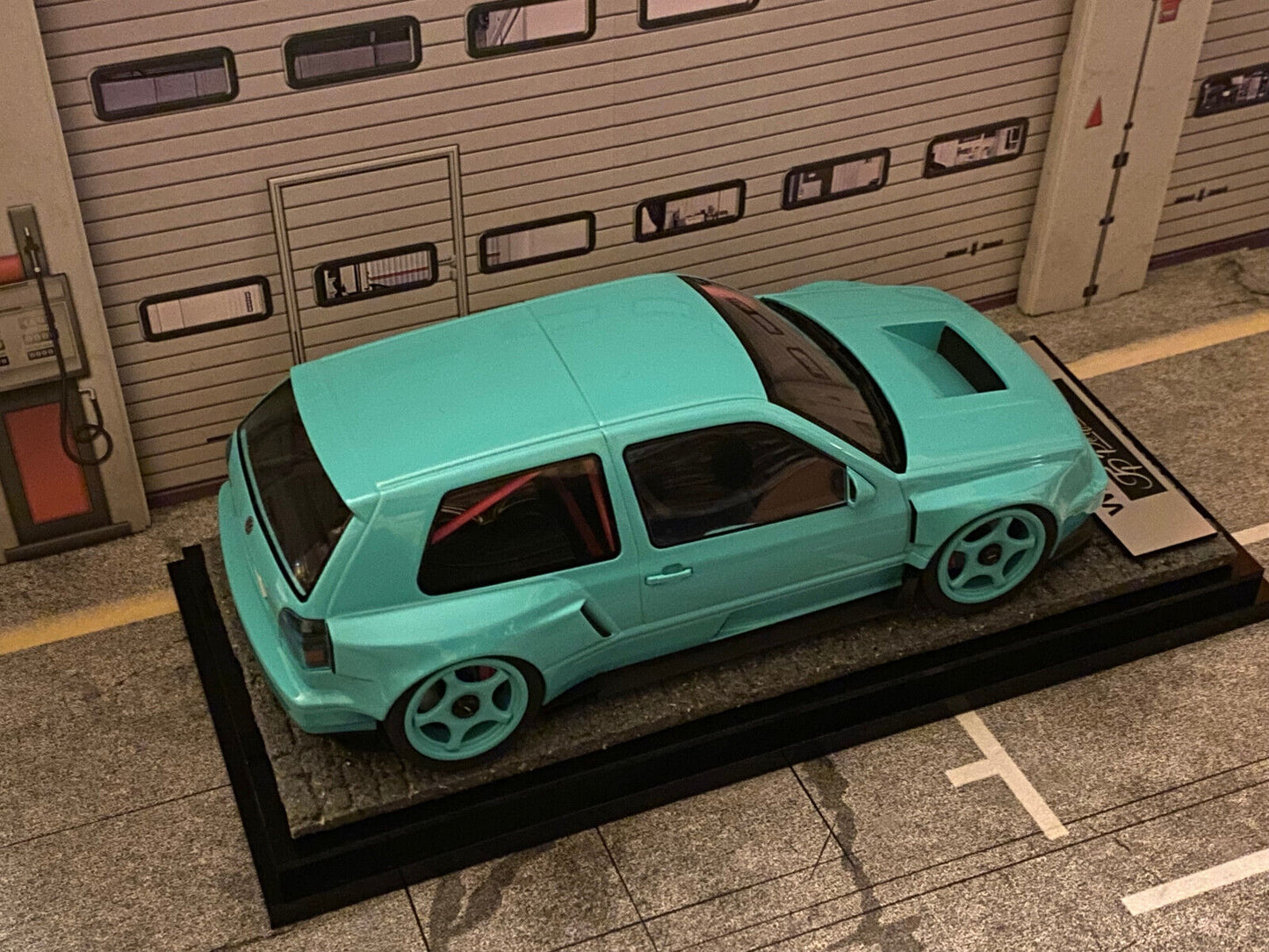 VW Golf III GTI G3V10 JP Performance G3 V10 Umbau auf 2-Sitzer Einzelstück + Vitrine 1:18