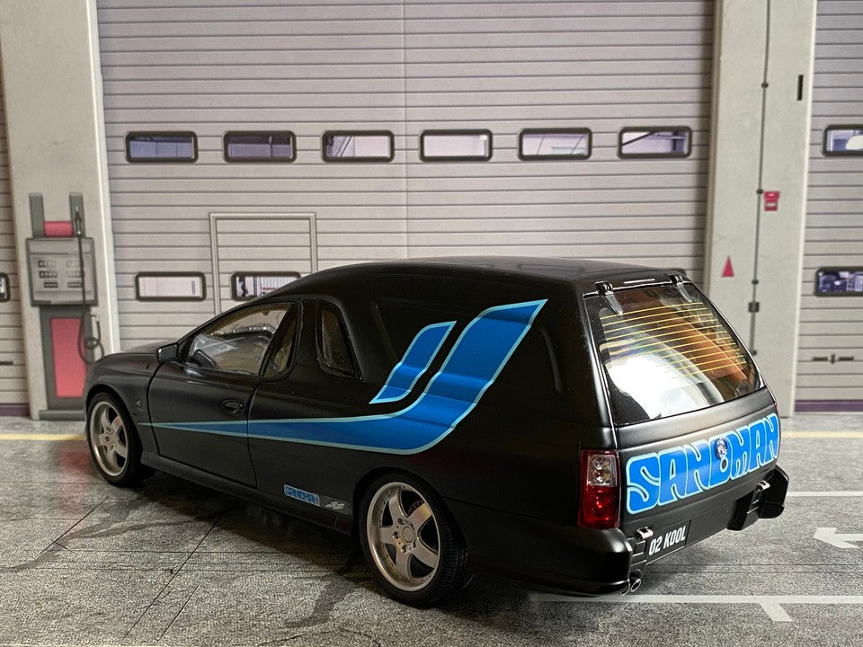 Holden VY SS Custom Sandman EXPO 2013 Satin Black Classic Carlectables 1:18