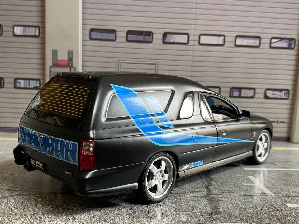Holden VY SS Custom Sandman EXPO 2013 Satin Black Classic Carlectables 1:18