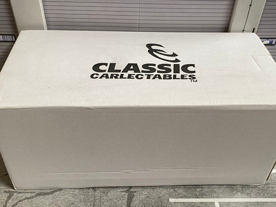 Holden VY SS Custom Sandman EXPO 2013 Satin Black Classic Carlectables 1:18