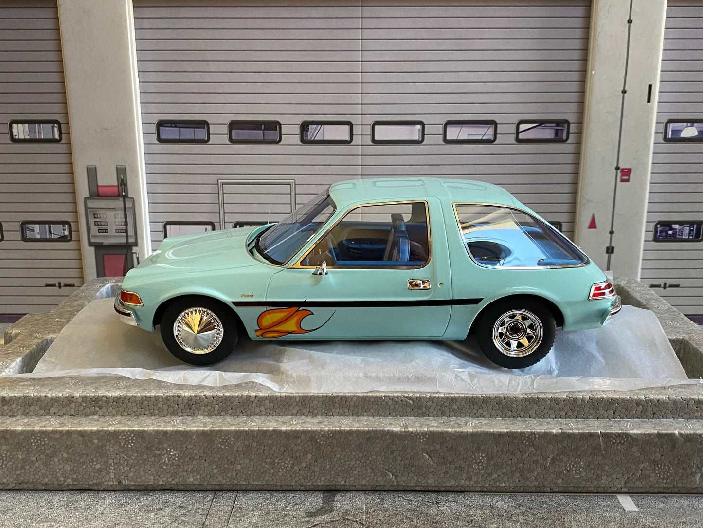 AMC Pacer Mirth Mobile Wayne´s World Neu in OVP new in box 1:18