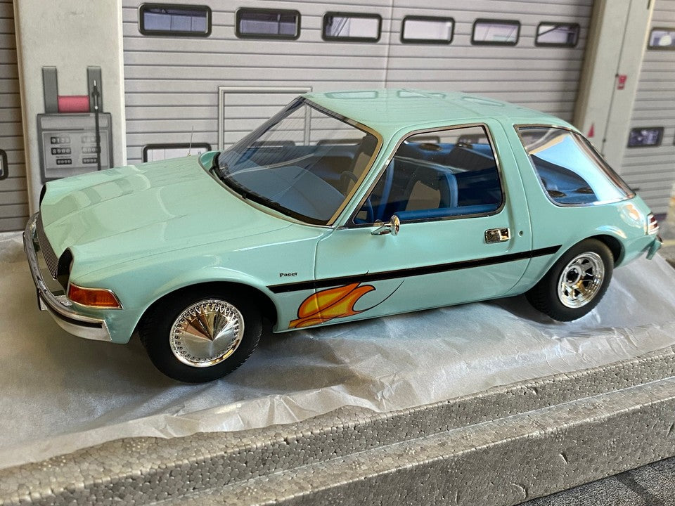 AMC Pacer Mirth Mobile Wayne´s World Neu in OVP new in box 1:18