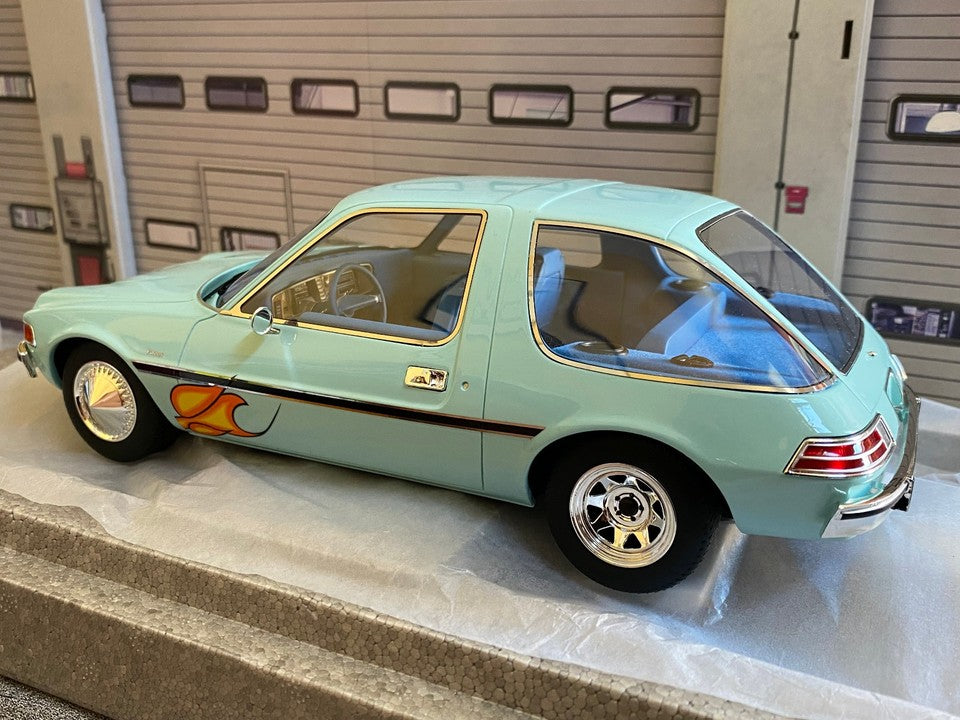 AMC Pacer Mirth Mobile Wayne´s World Neu in OVP new in box 1:18