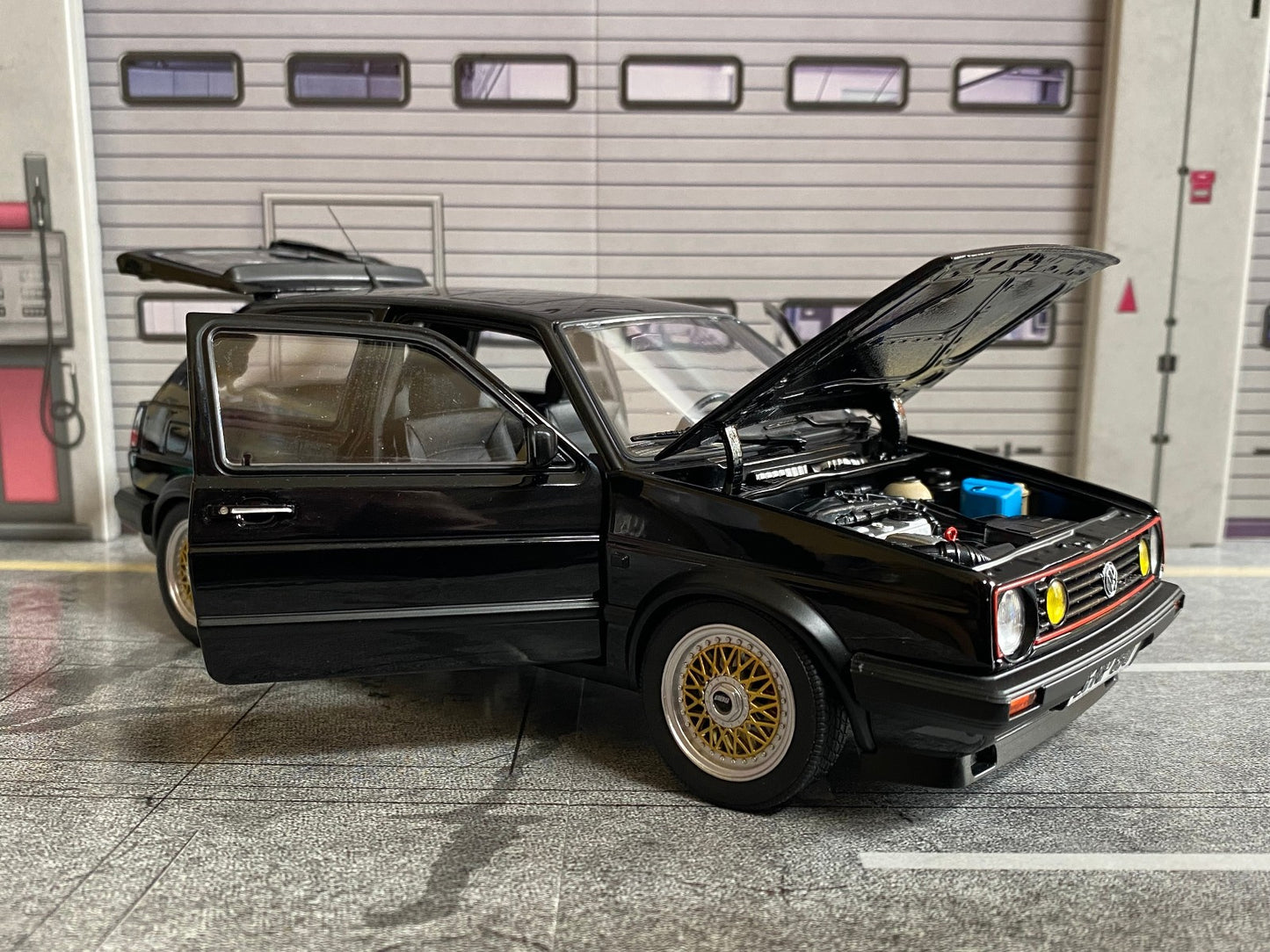 VW Golf 2 GTI G60 DigiFiz Typ 19E 1989 II Schwarz metallic Tuning Diorama Umbau 1:18