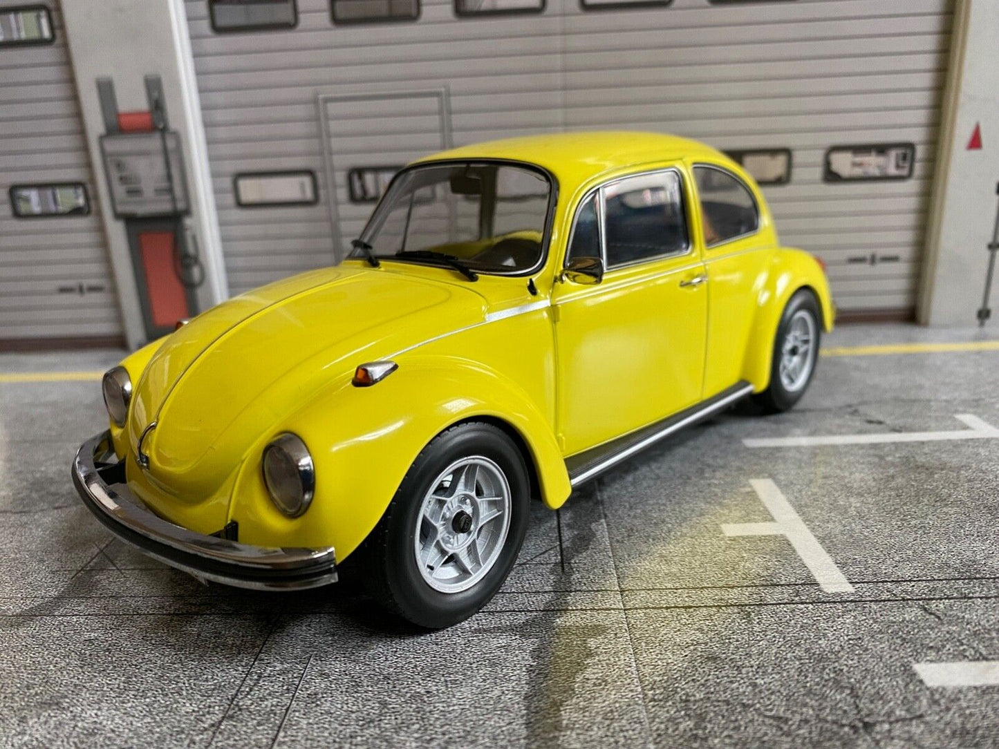 VW Käfer 1303 DUDU Umbau ATS Felgen Einzelstück + J. Fuchsberger Autogramm 1:18