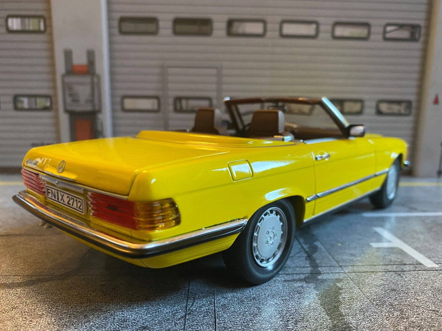 Mercedes Benz 450 SL gelb R107 Umbau auf Euro-Version Einzelstück Code3 (B) 1:18