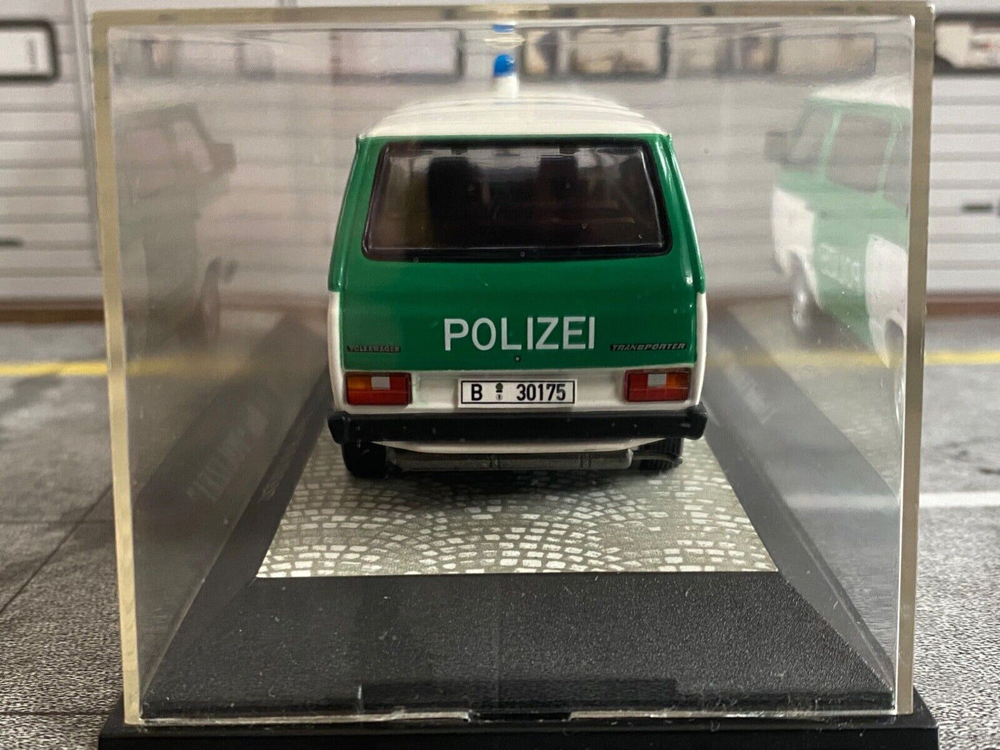 VW Bus T3 Polizei Berlin Premium ClassiXXs "Variante B-30175" Neu in OVP 1:43