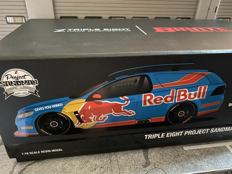 Holden Triple Eight 888 Project Sandman TributeEdt RED BULL BR18601B Biante 1:18