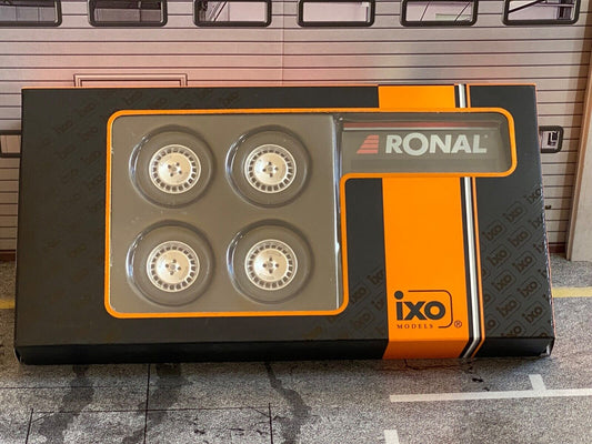 Kompletträdersatz Ronal Turbo Felgen + Regal Tuning Diorama IXO 1:18