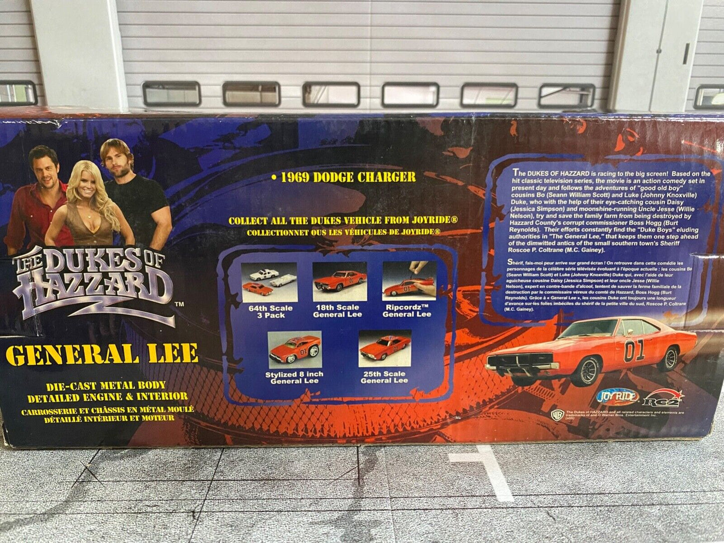 Dodge Charger General Lee The Dukes of Hazzard ERTL Joyride Comic Style 1:24