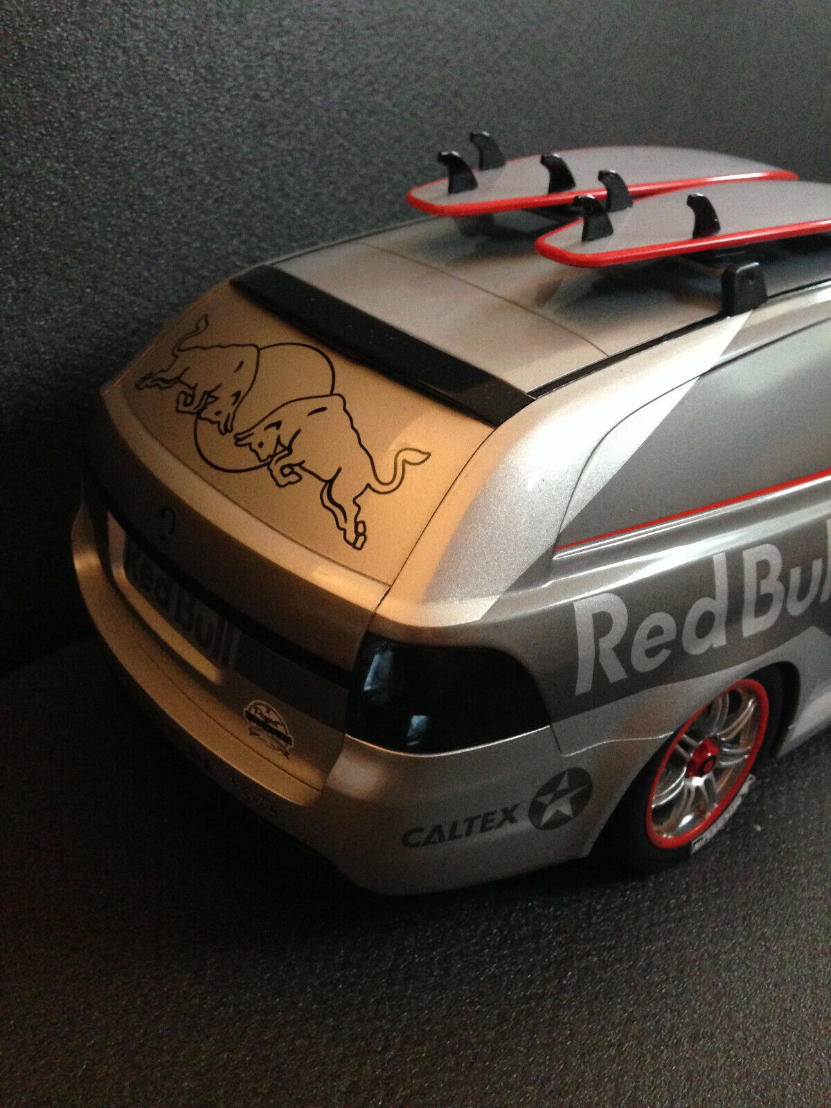 Holden Triple Eight 888 Project Sandman TributeEdt RED BULL BR12601A Biante 1:12