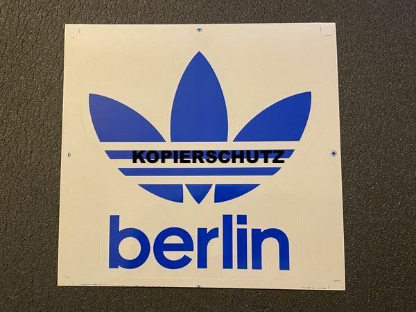 Adidas Berlin Sticker Aufkleber Decal Trefoil ca. 16 x 17 cm NEU