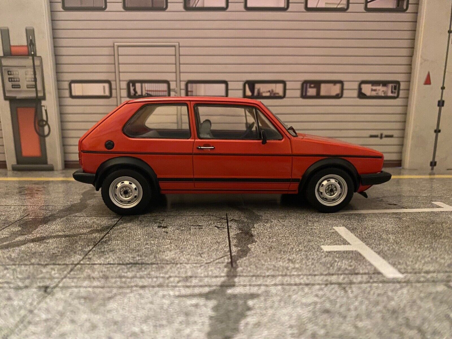 VW Golf 1 GTI 1983 Marsrot red rot gebraucht ohne OVP (kein 1:18) 1:24