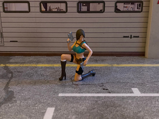 Lara Croft Figur Tomb Raider bemalt painted für Diorama 1:24