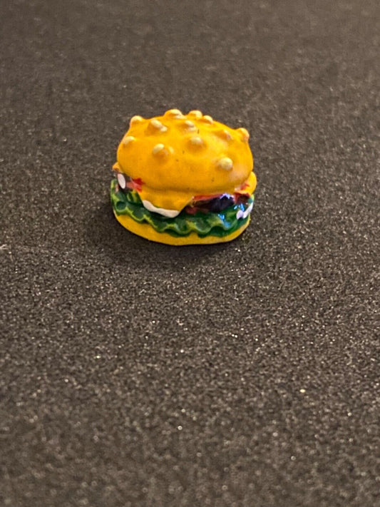 Hamburger / Cheeseburger Kunststoff Ø ca. 1,5 cm Diorama Maßstab ca. 1:10 / 1:12
