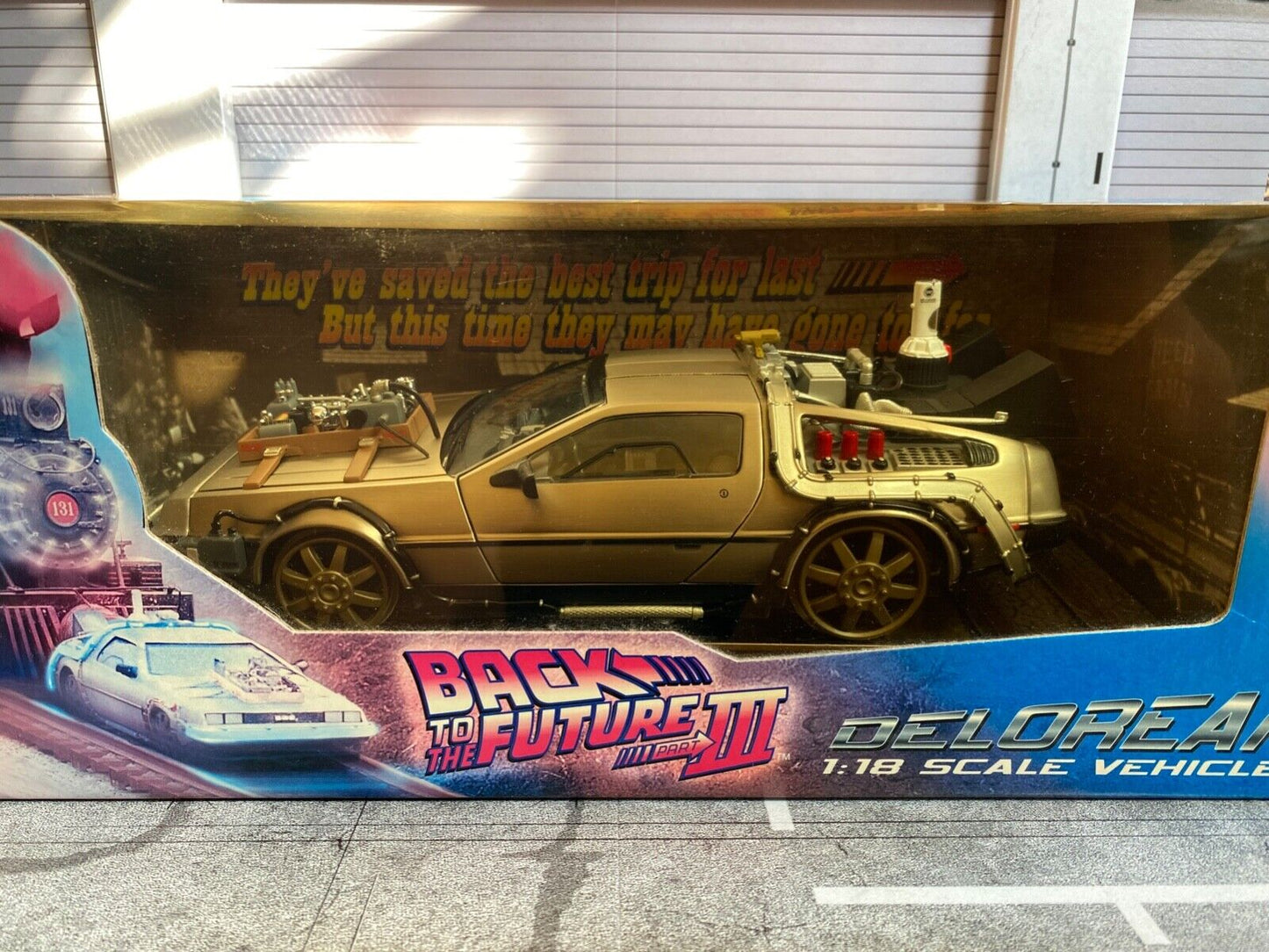 DeLorean BACK TO THE FUTURE BTTF Zurück in die Zukunft Teil 3 Sun Star 2714 1:18