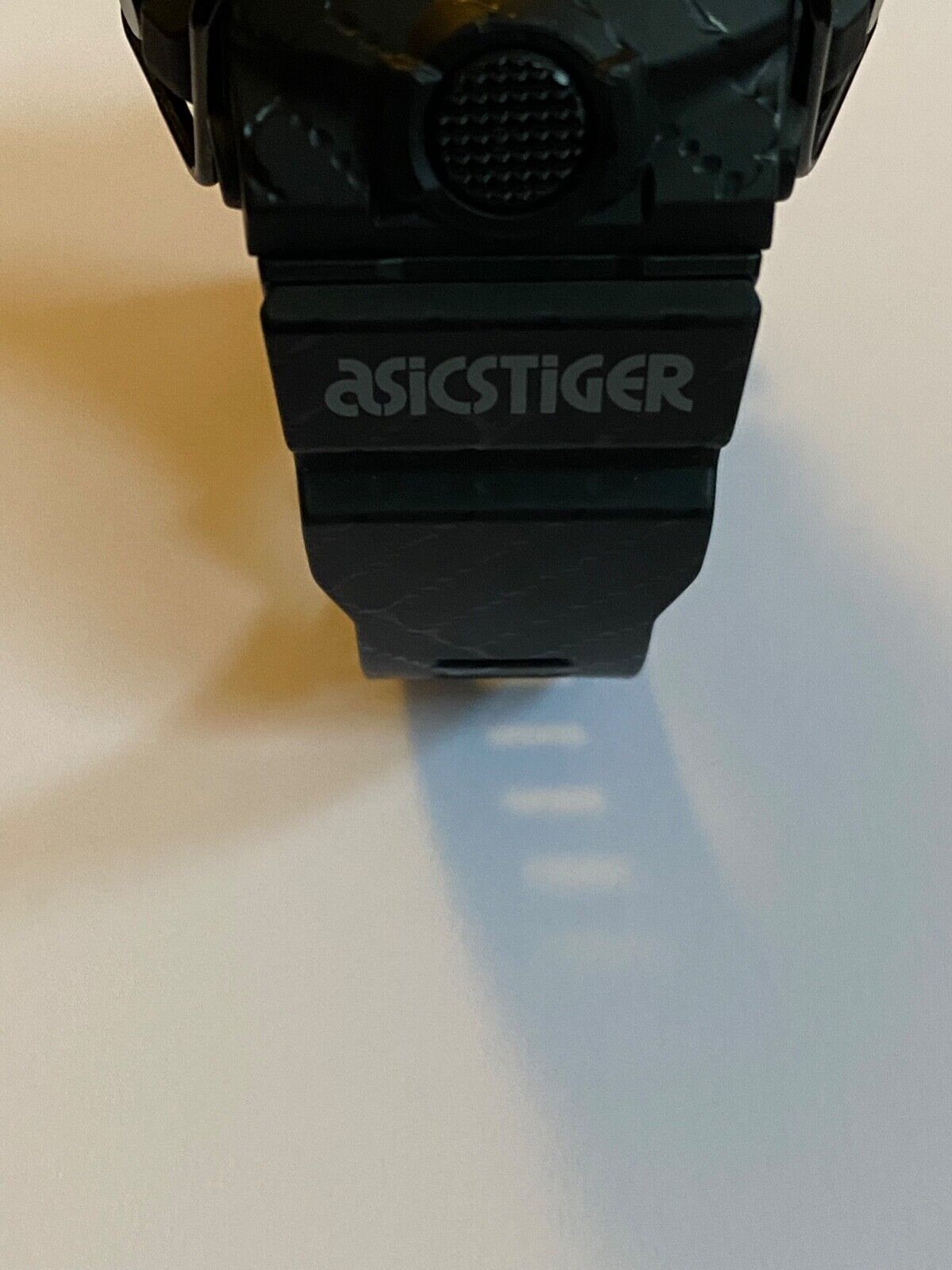 Casio G-SHOCK Asics Tiger Limited Edition GBA-800AT-1AER 5554 mit Schutzbügel