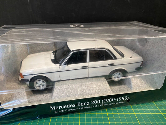 Mercedes Benz 200 AMG Classic Weiß W123 B66040677 Norev Neu in OVP 1:18