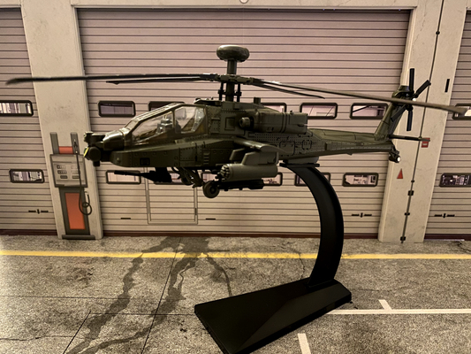 Apache US Army Helicopter Fertigmodell DieCast Licht & Sound 1:72