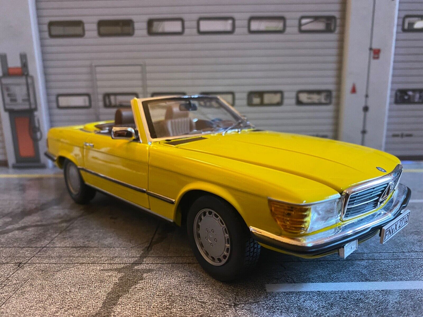 Mercedes Benz 450 SL gelb R107 Umbau auf Euro-Version Einzelstück Code3 (B) 1:18