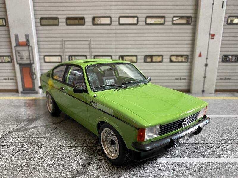 Opel Kadett C Coupe mit Schiebedach GLOW IN THE DARK "1of1" Tuning Umbau 1:18