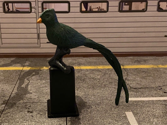 Quetzal grün Urwald Südamerika Kunststoff neu Diorama Maßstab ca. 1:10 / 1:12